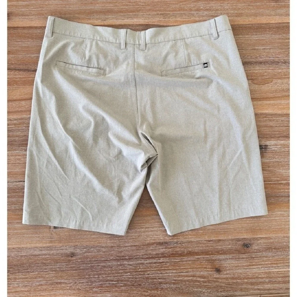 Travis Mathew 10
